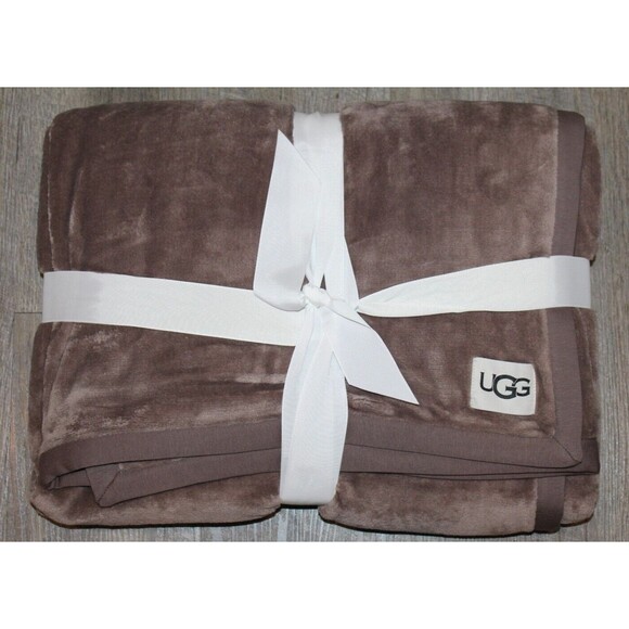 New 100% Authentic‎ UGG Home Collection Soft Duffield Throw II Blanket Brown - Picture 1 of 4